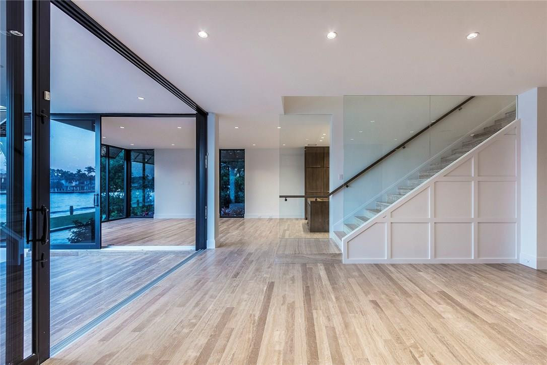 RIO VISTA ISLES - Residential