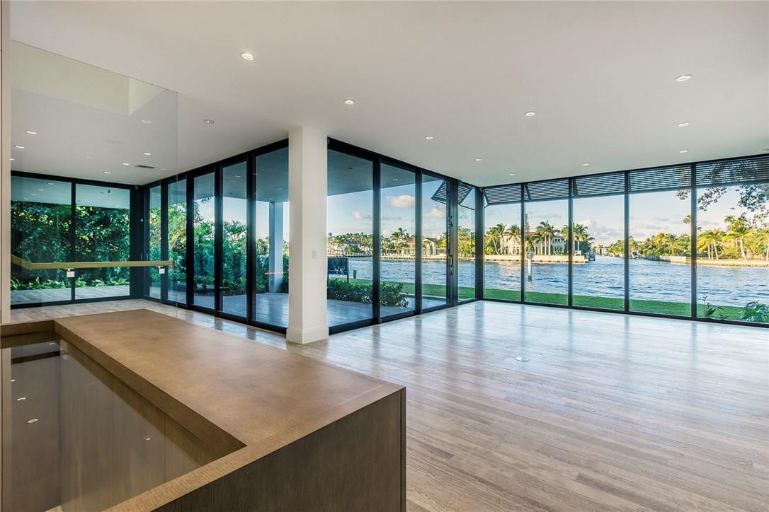 RIO VISTA ISLES - Residential