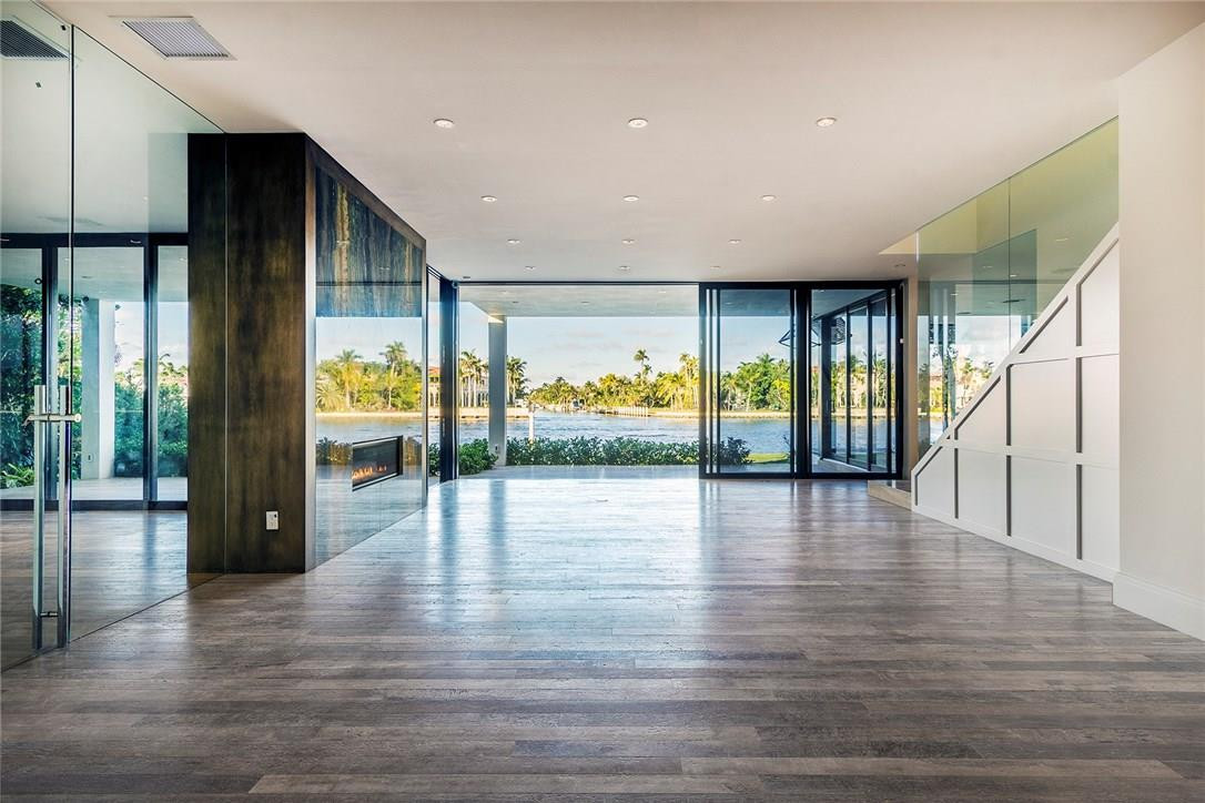 RIO VISTA ISLES - Residential