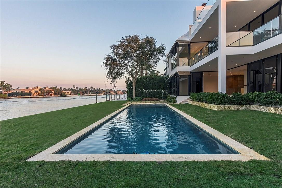 RIO VISTA ISLES - Residential