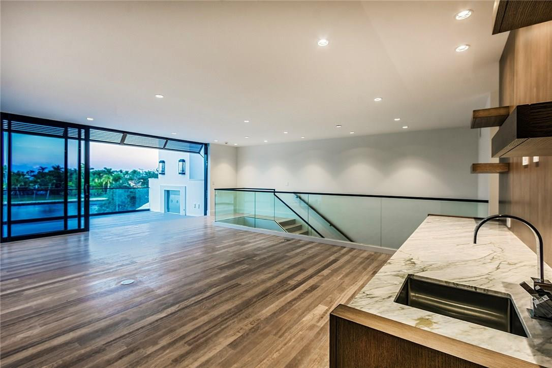 RIO VISTA ISLES - Residential