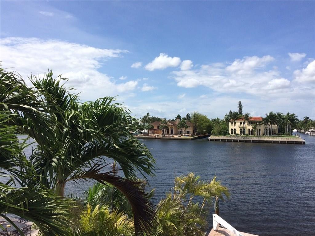 RIO VISTA ISLES - Residential