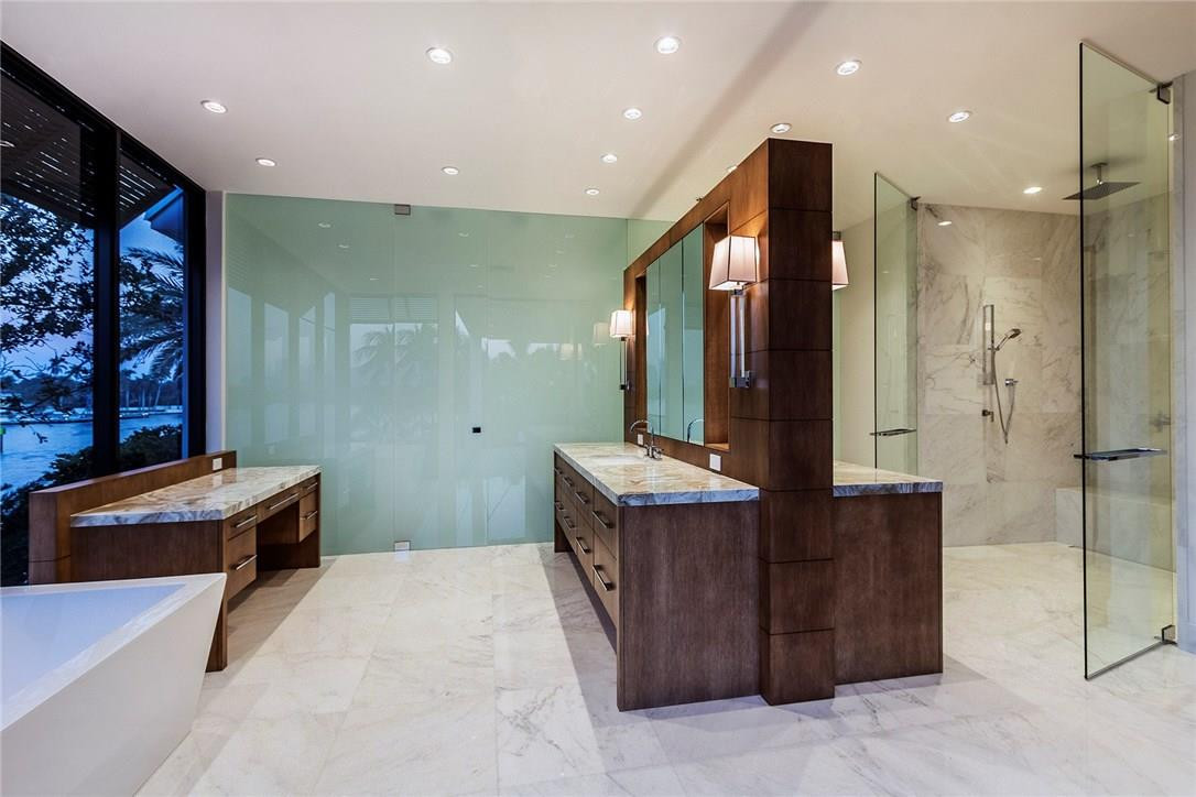 RIO VISTA ISLES - Residential