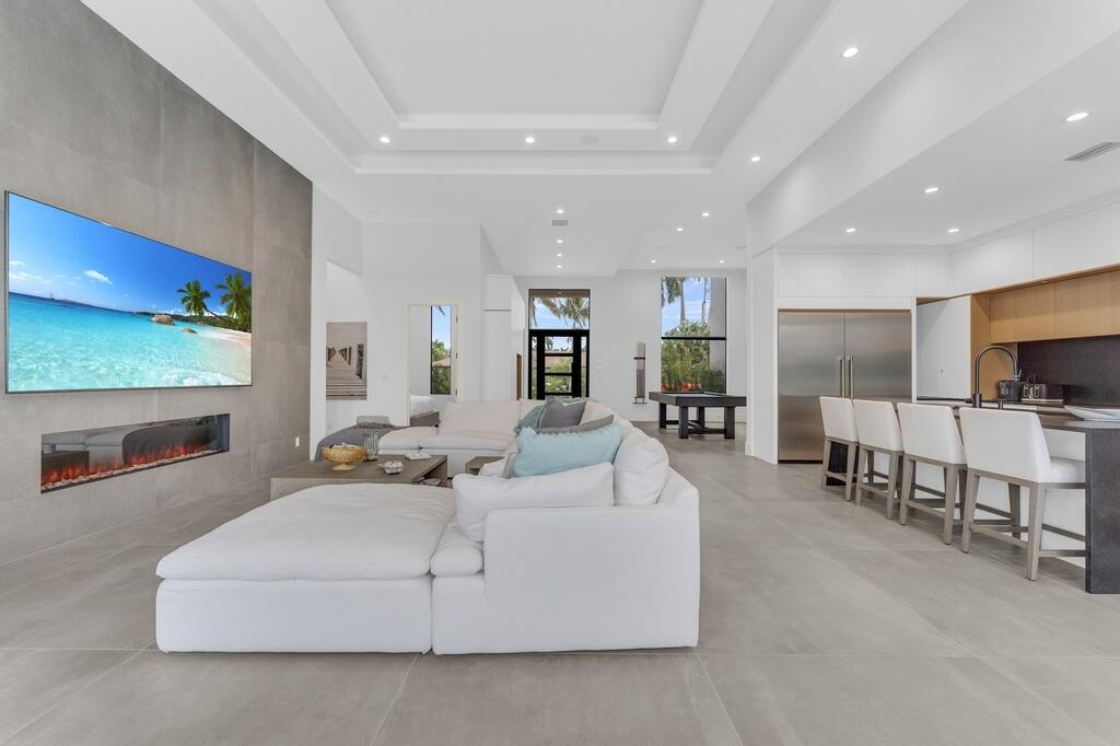 Tropic Isle In - Residential