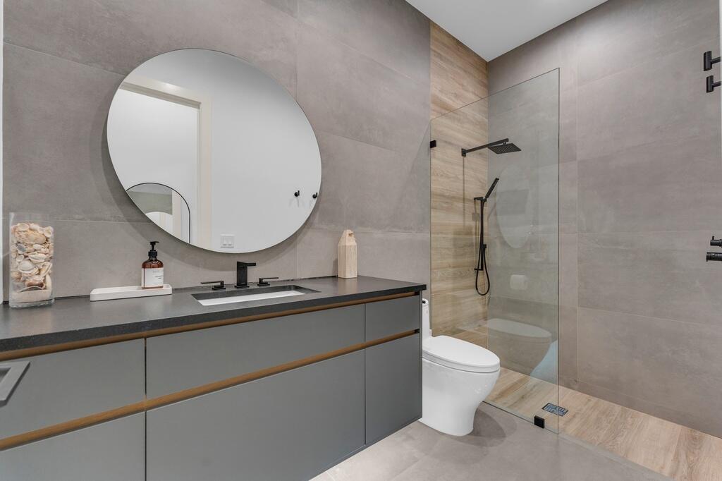 Tropic Isle In - Residential