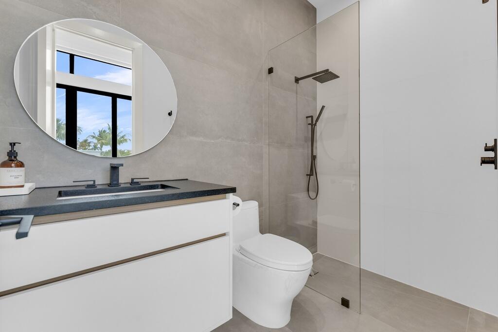 Tropic Isle In - Residential