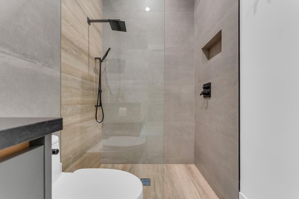 Tropic Isle In - Residential