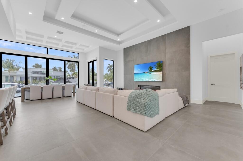 Tropic Isle In - Residential