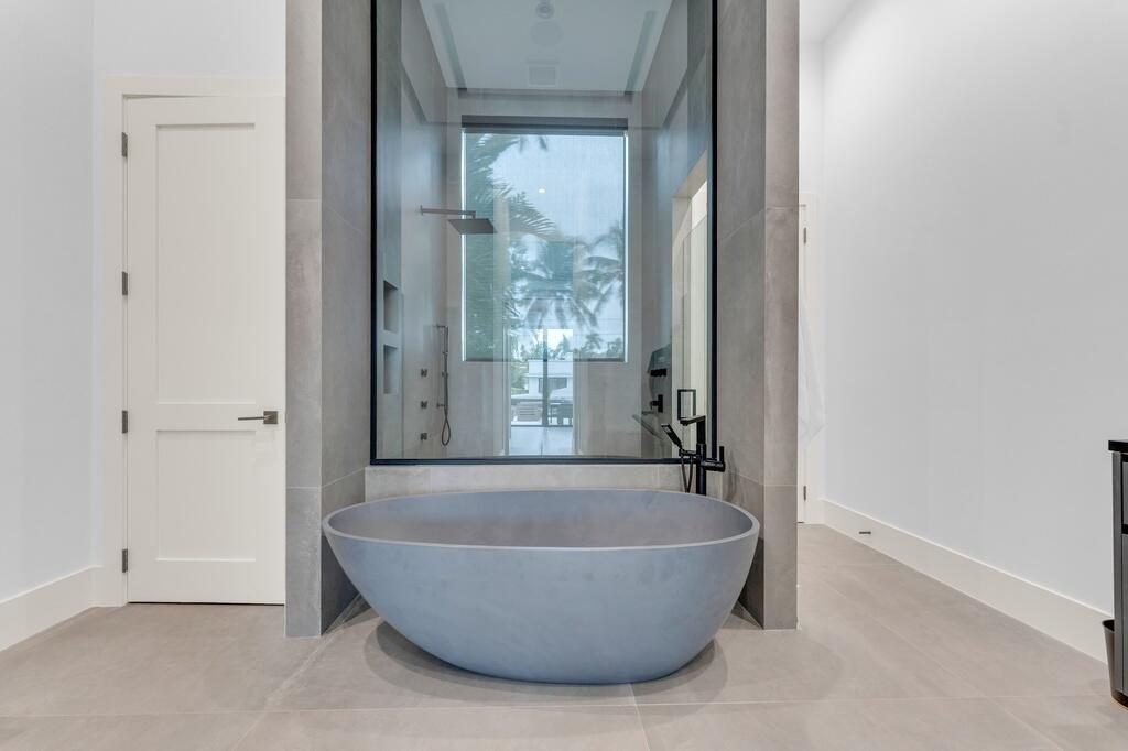 Tropic Isle In - Residential