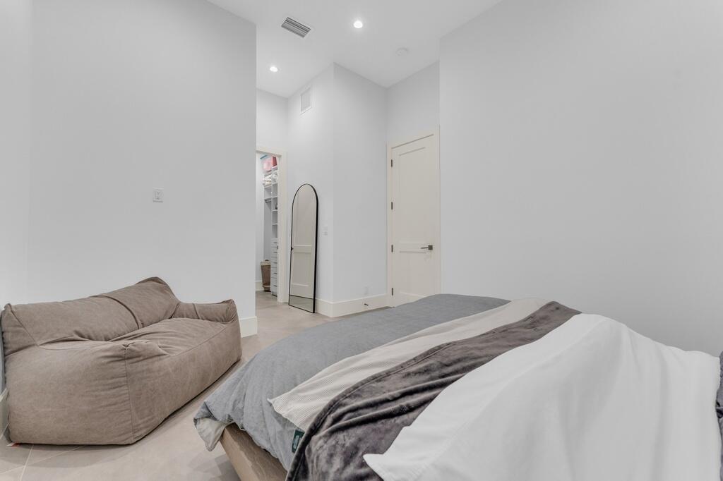 Tropic Isle In - Residential