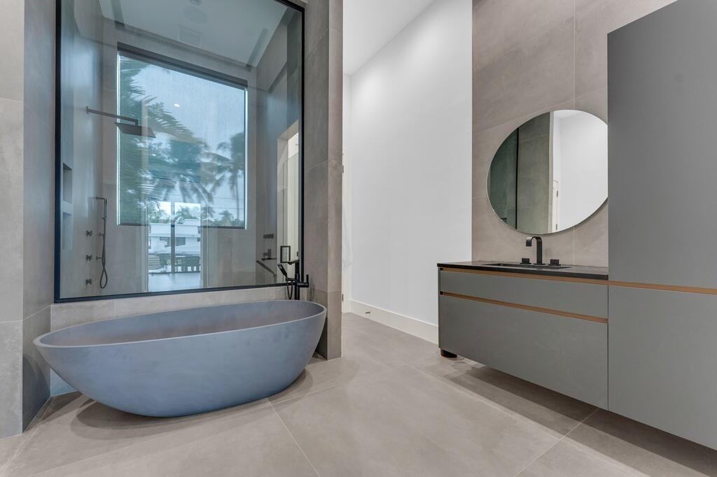 Tropic Isle In - Residential