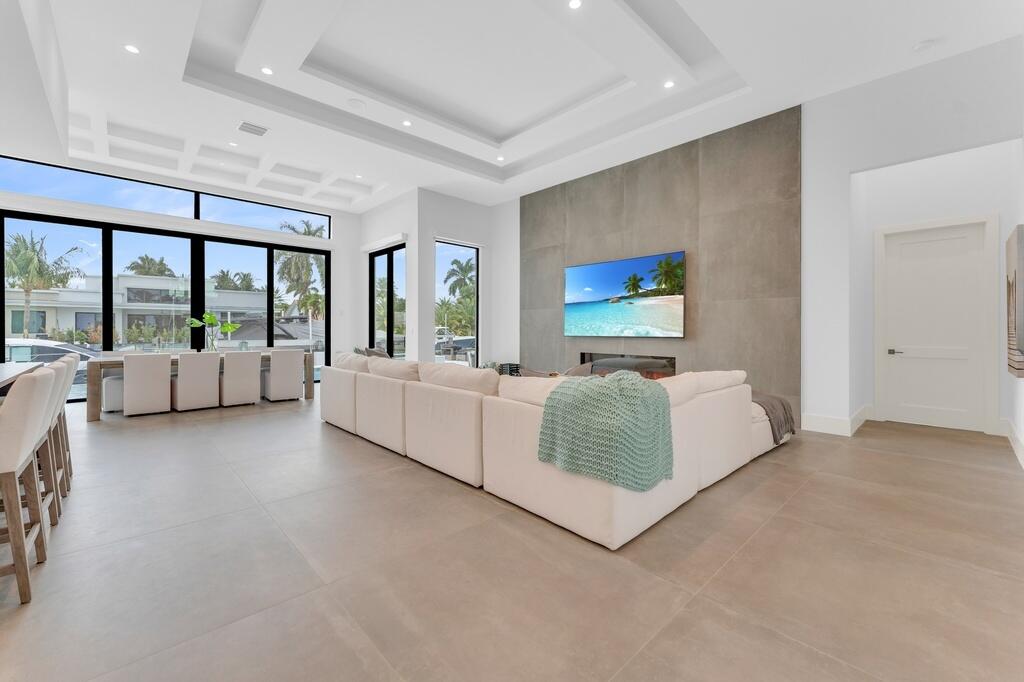 Tropic Isle In - Residential