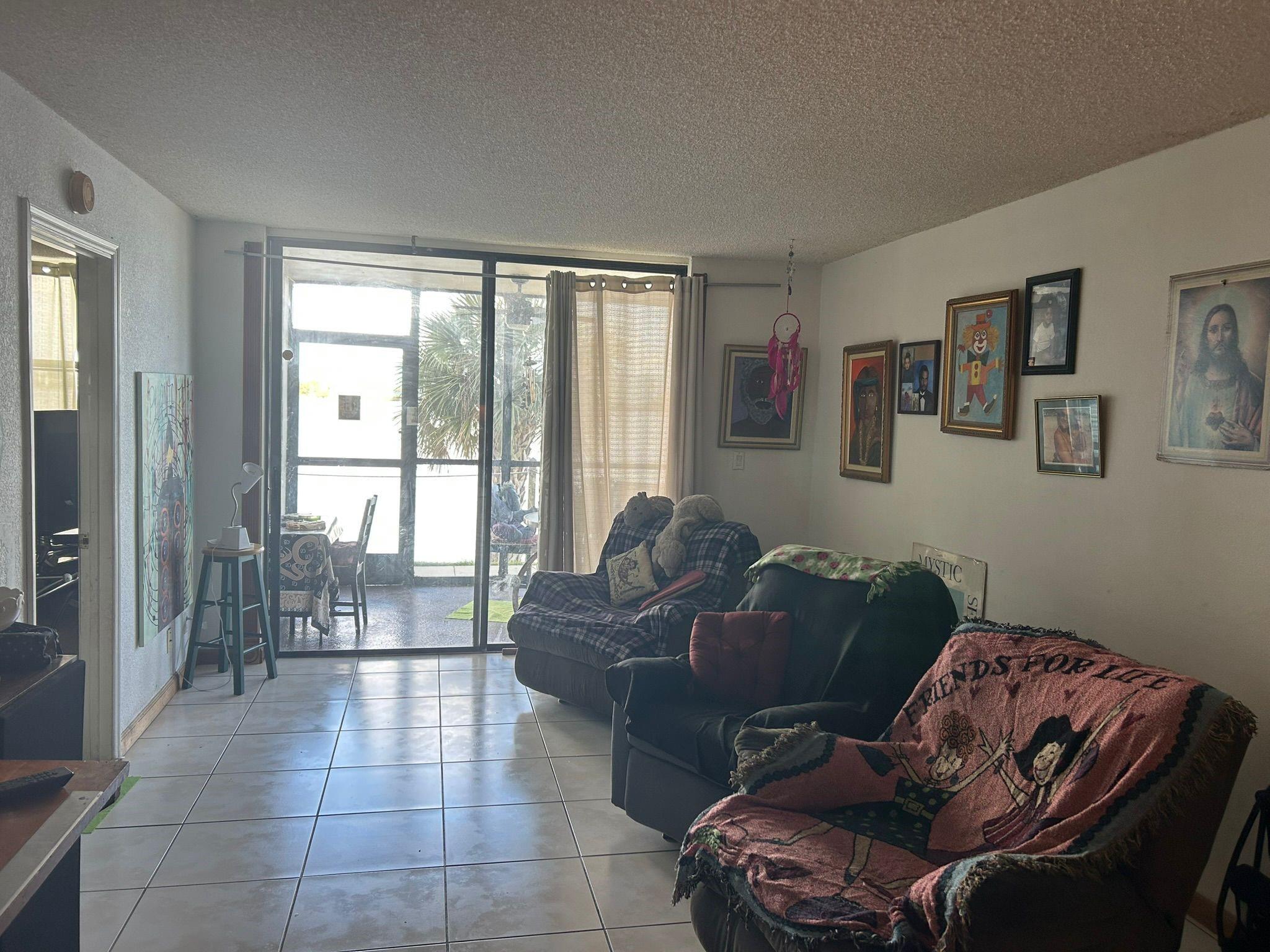 116 Lake Emerald Dr 110