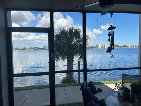 116 Lake Emerald Dr 110 Oakland Park FL 33309