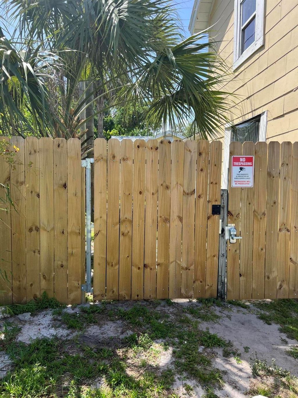 Photo of 321 N 11th Street #C, Fort Pierce, FL 34950 (MLS # R11081003)