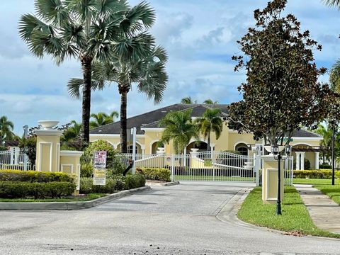 A home in Port St Lucie