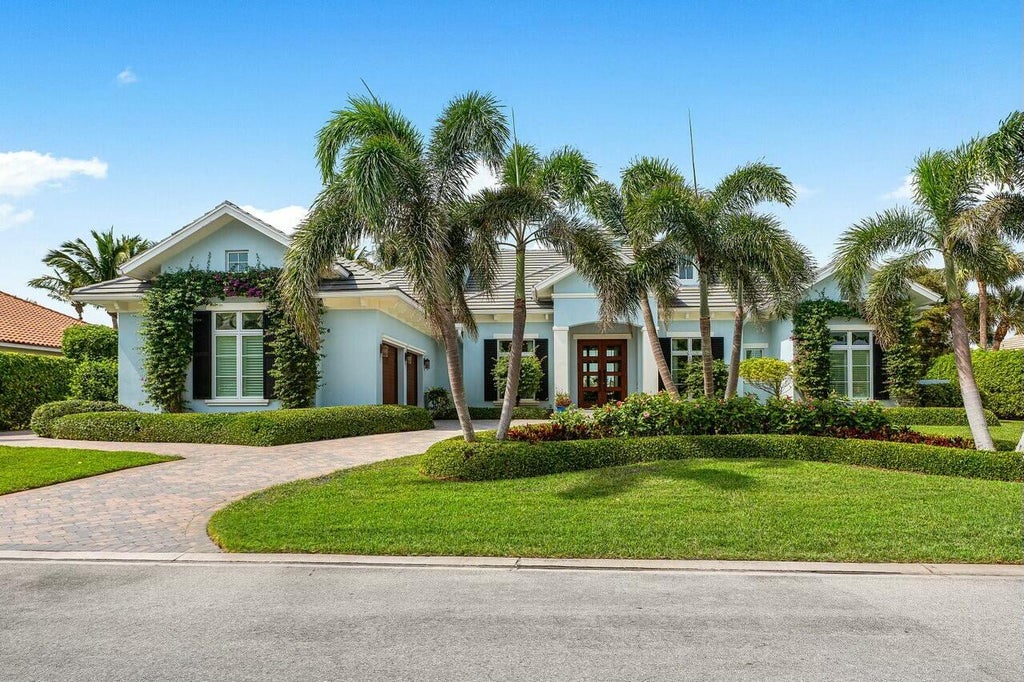 Photo of 2915 SE Dune Drive, Stuart, FL 34996 (MLS # R11072452)