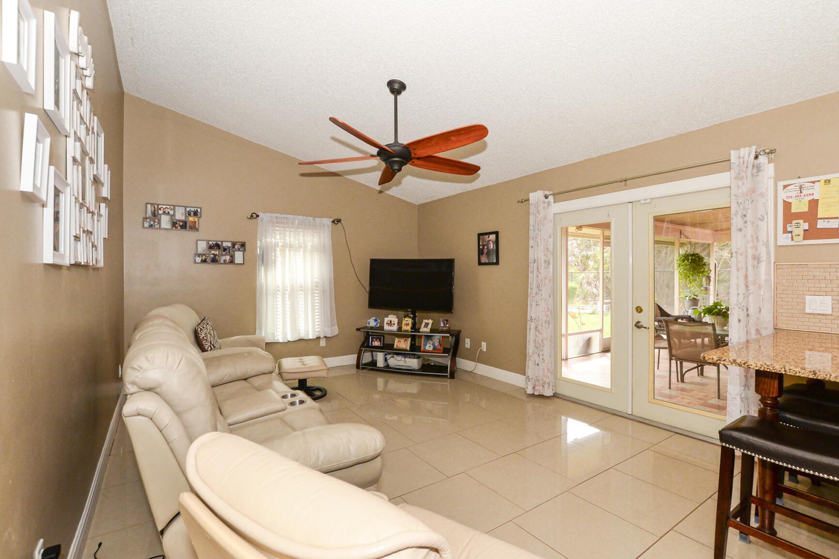 PORT ST LUCIE SECTION 19 - Residential