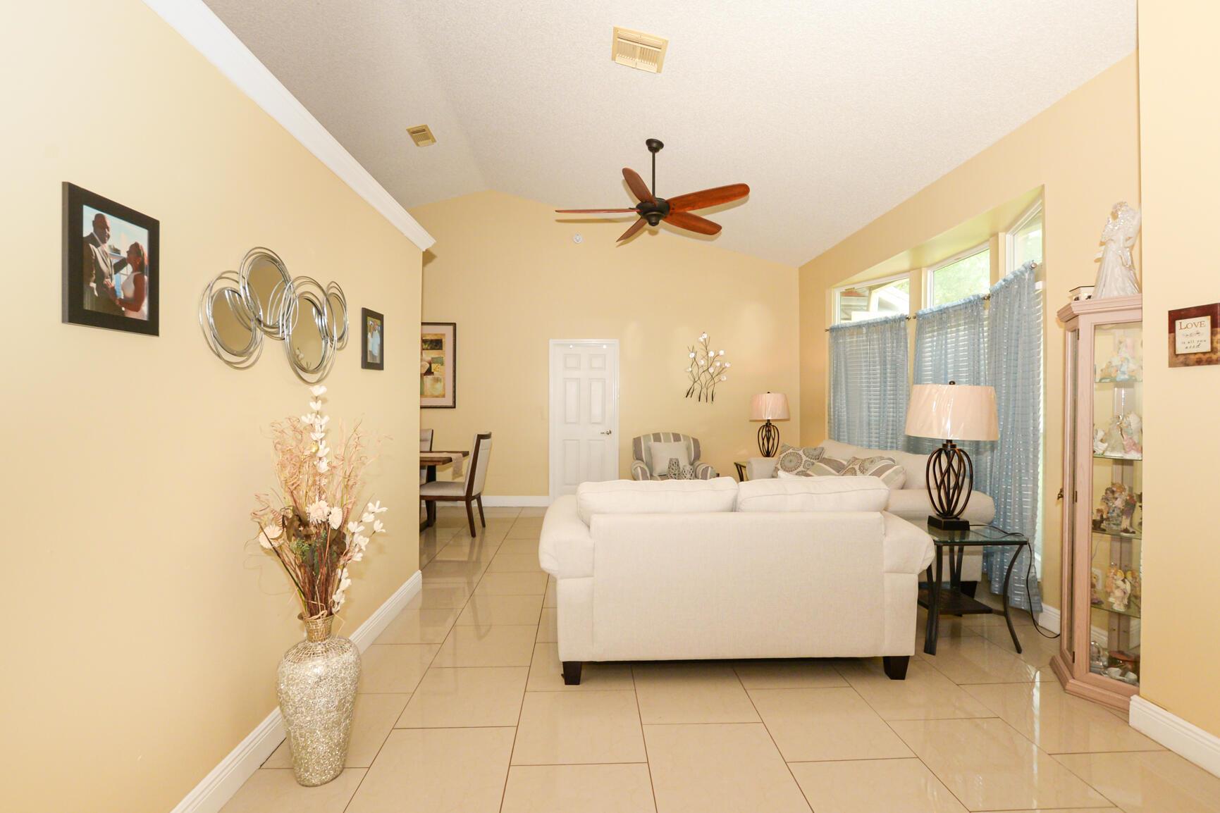 PORT ST LUCIE SECTION 19 - Residential