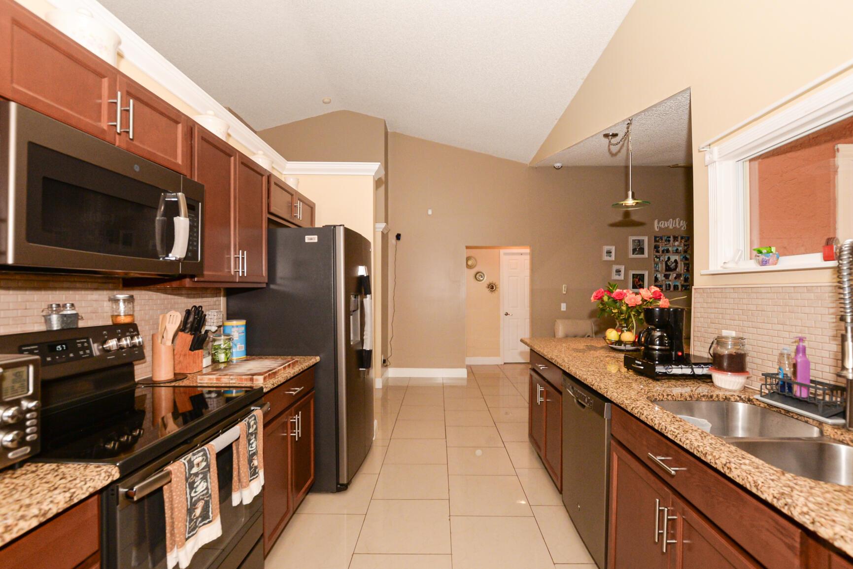 PORT ST LUCIE SECTION 19 - Residential