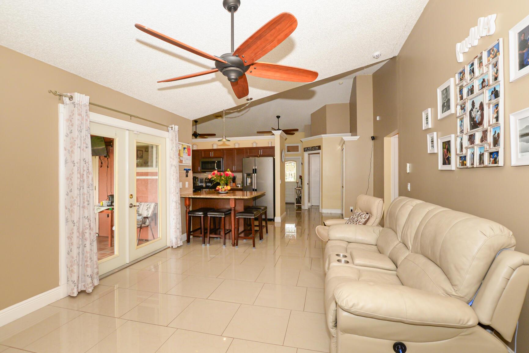 PORT ST LUCIE SECTION 19 - Residential