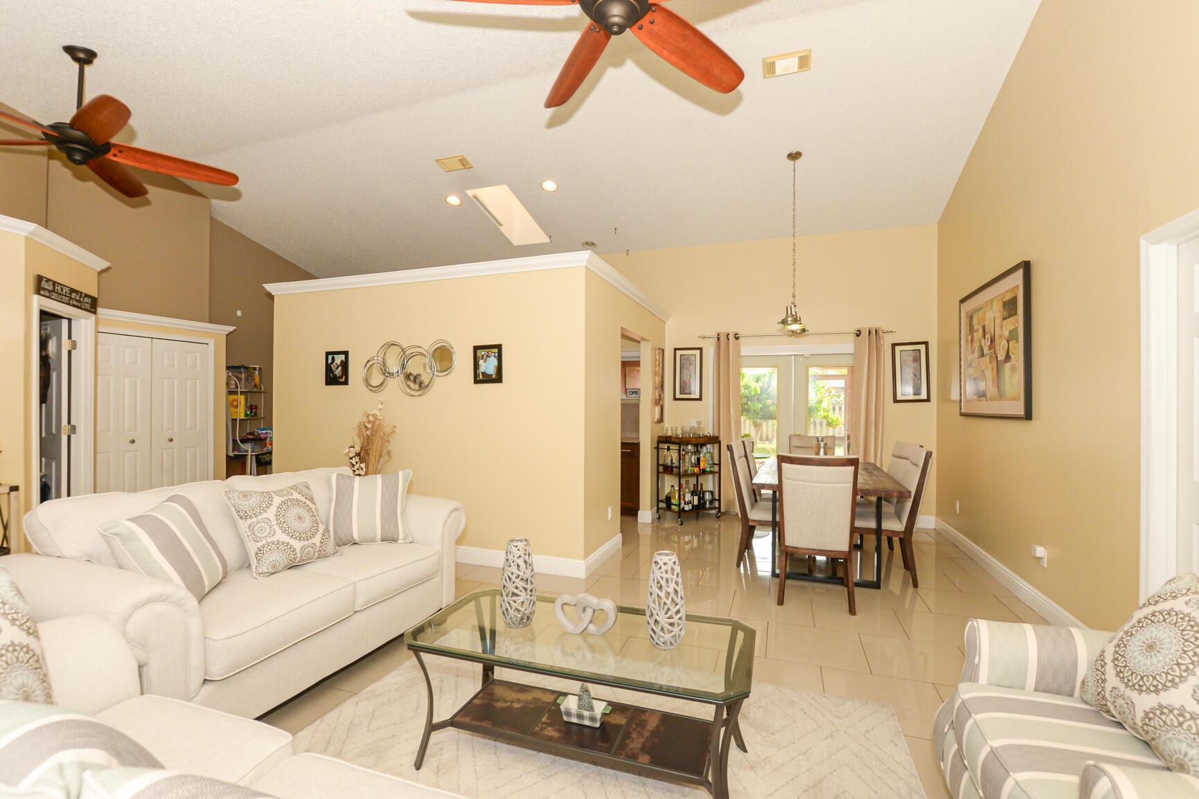 PORT ST LUCIE SECTION 19 - Residential