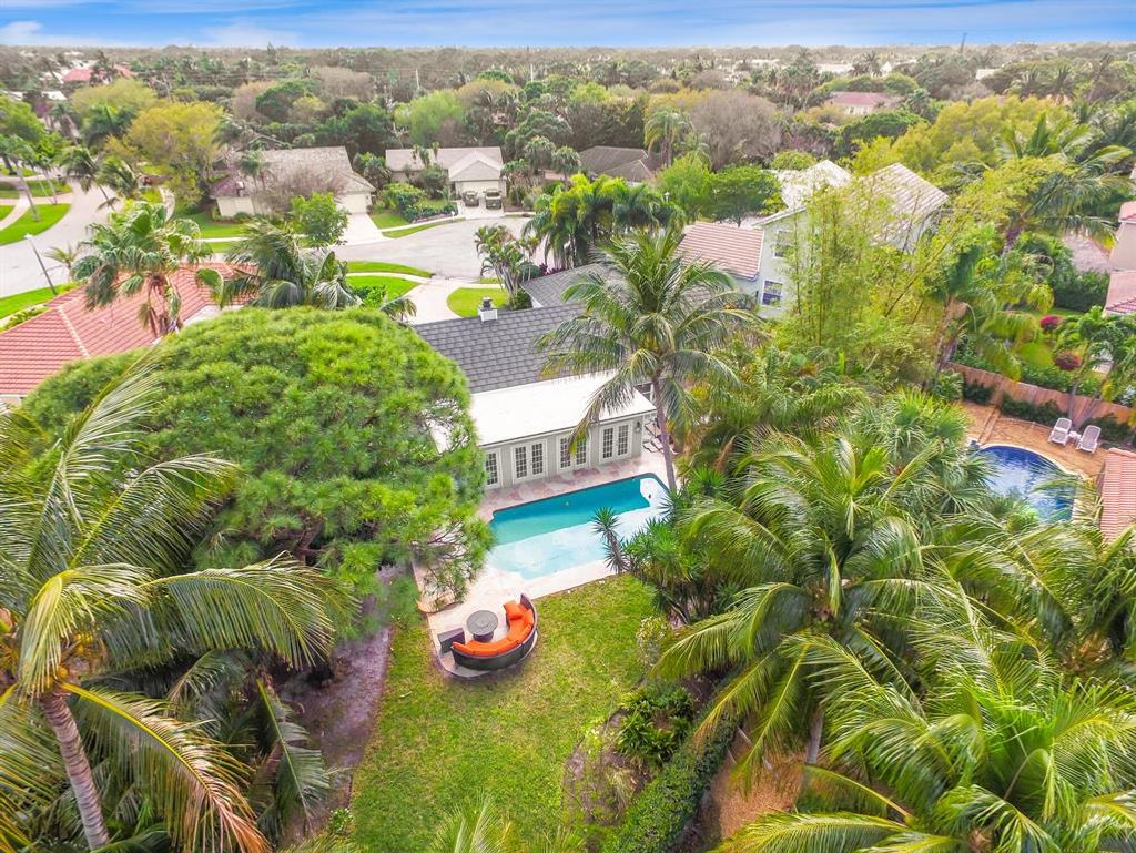 Photo of 93 Beechwood Trail, Tequesta, FL 33469 (MLS # R10697639)