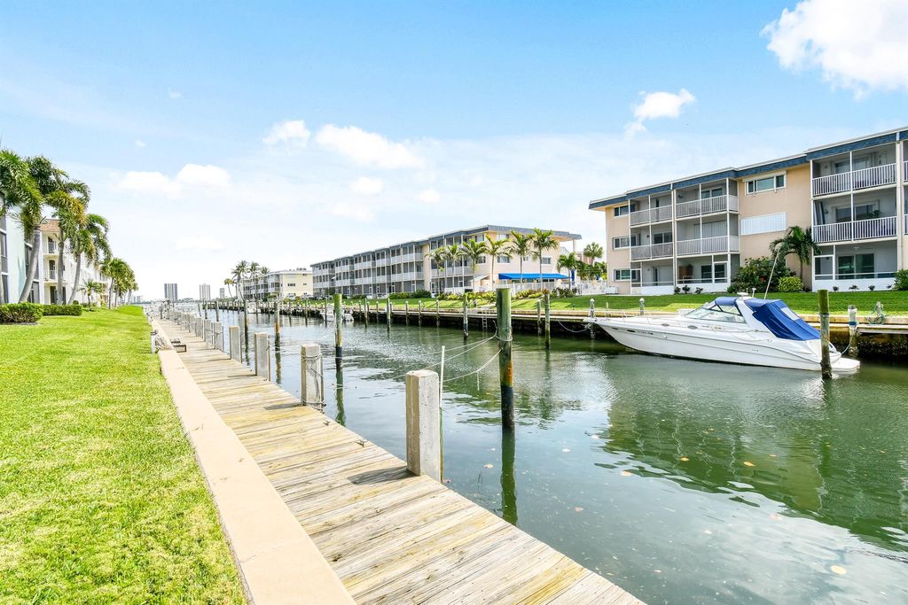 Photo of 124 Shore Court #207, North Palm Beach, FL 33408 (MLS # R10966472)