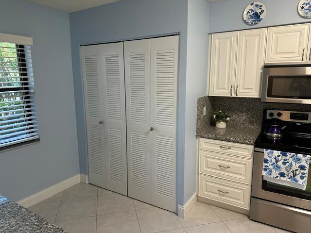 260 NW 76th Avenue 108
