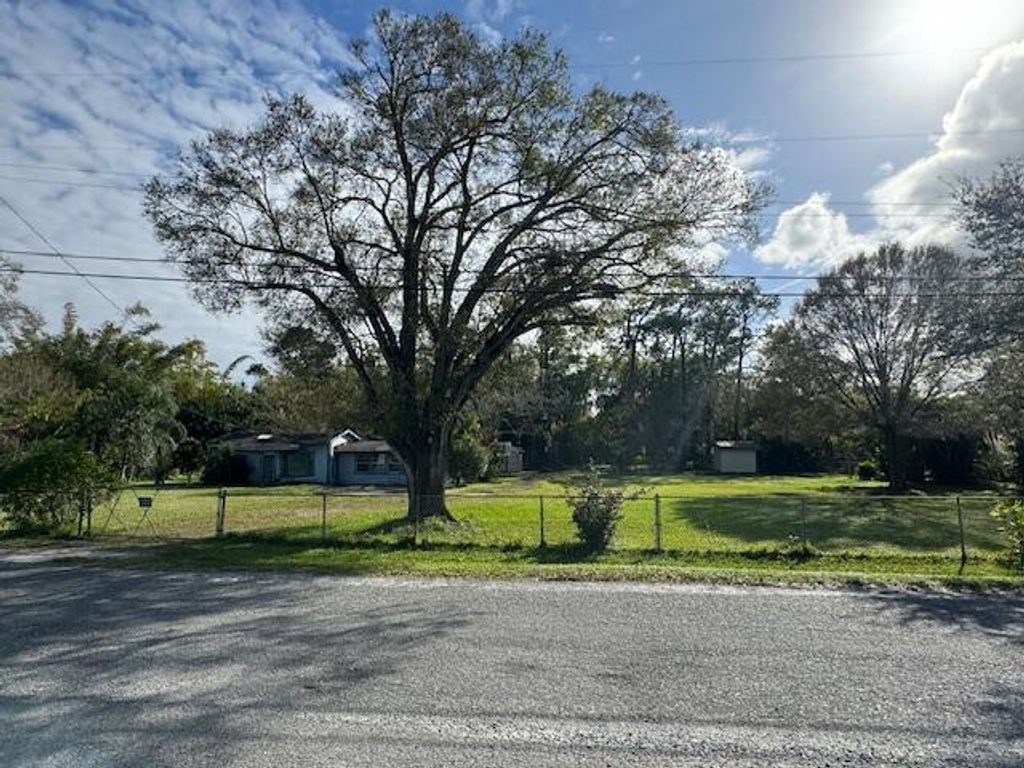 Photo of 5013 Happiness Street, Fort Pierce, FL 34981 (MLS # R10944791)