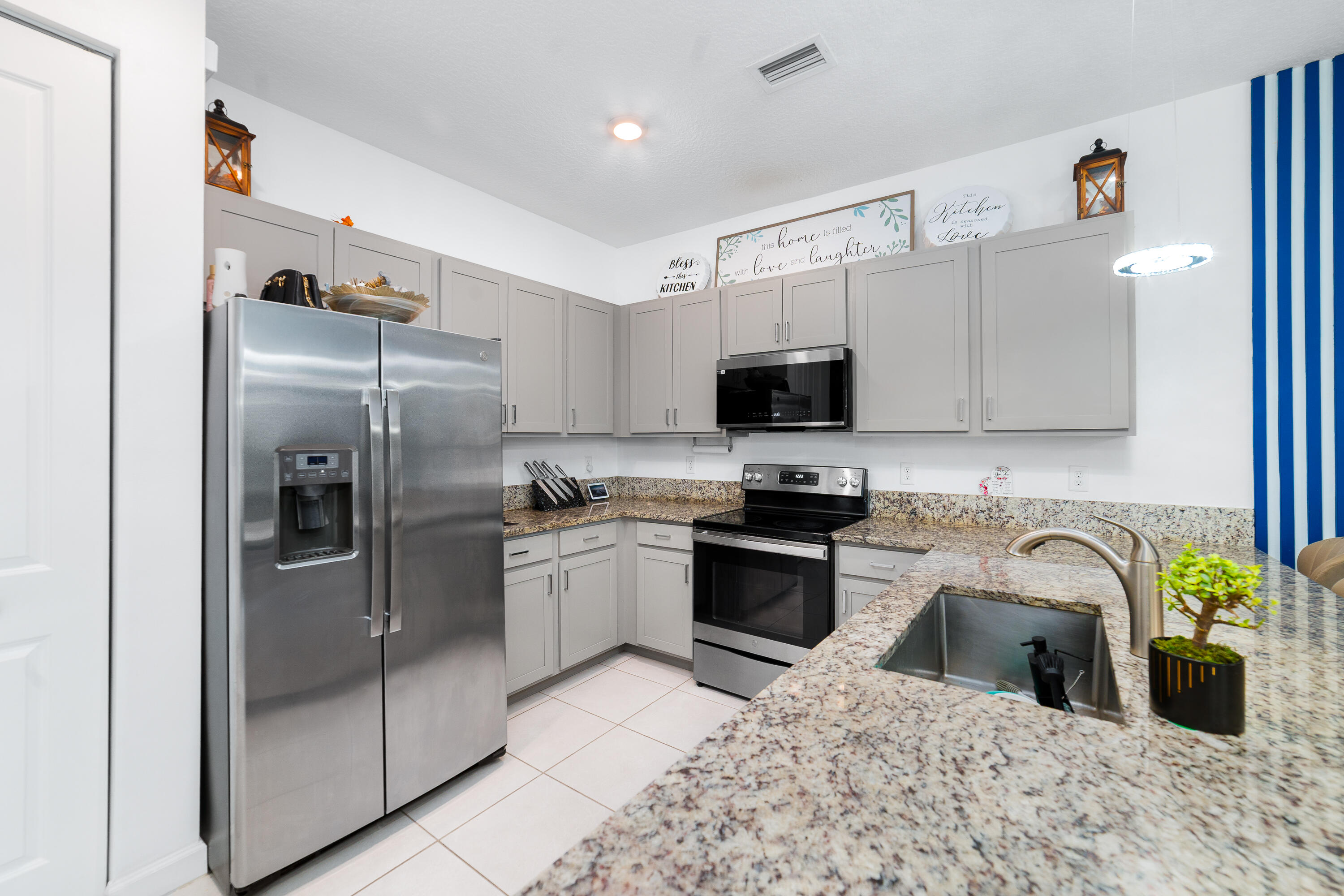 MEDITERRANEA - Residential