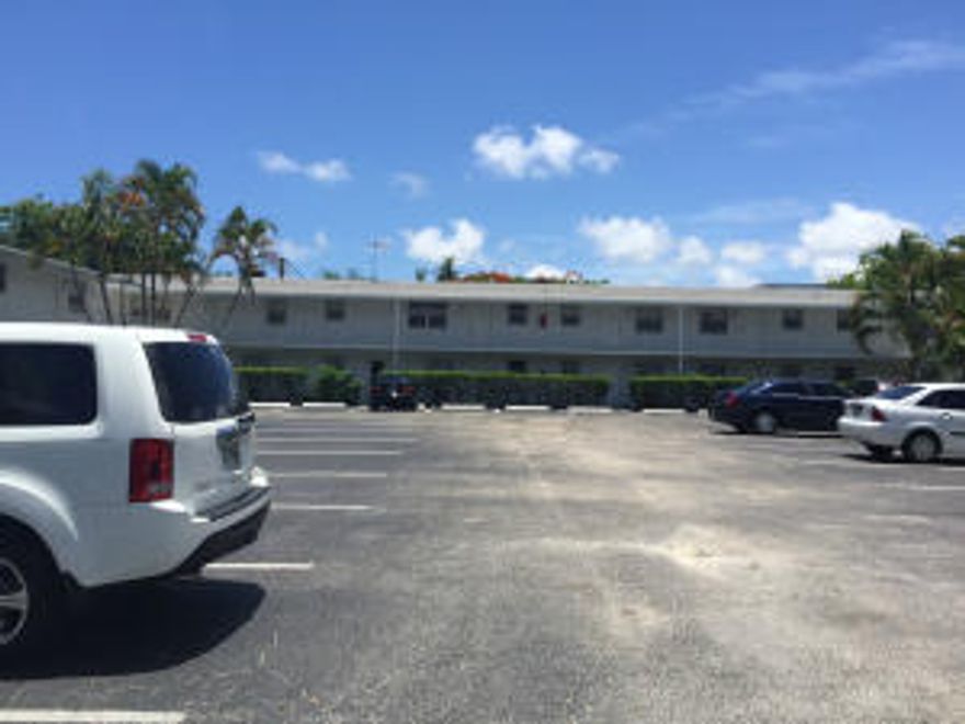 SAFE AND SECURE ONE BEDROOM APARTMENT LOCATED JUST NORTH OF THE LAKE WORTH ROUND ABOUT.... OFF OF NORTH A STREET...SECTION 8 ACCEPTED....