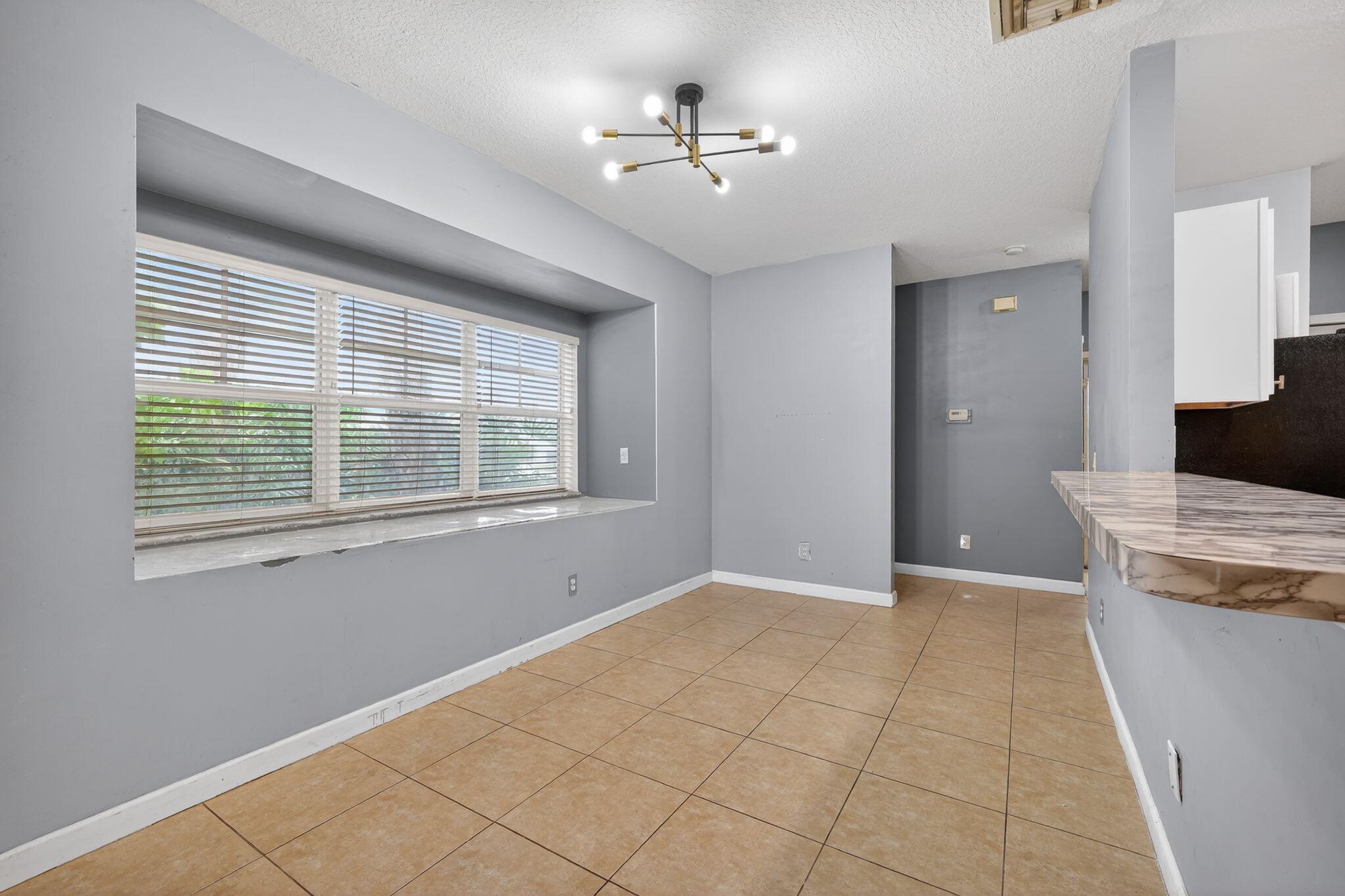 RIVER OAKS - Residential