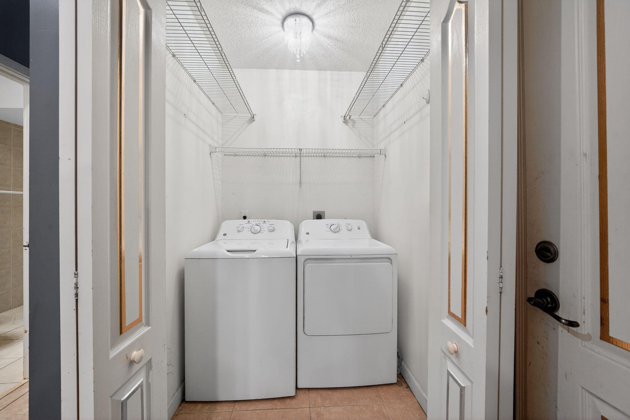 RIVER OAKS - Residential