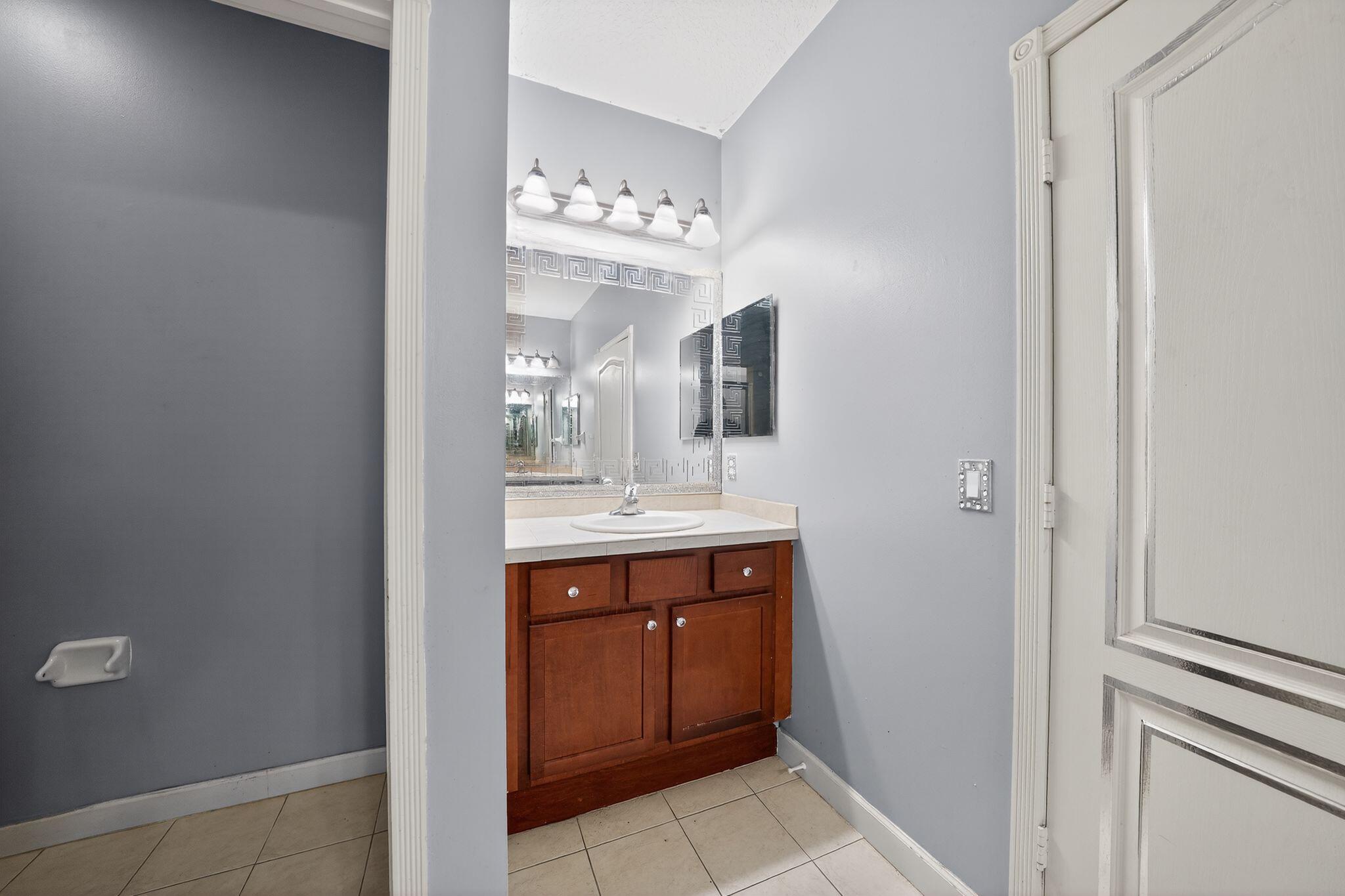 RIVER OAKS - Residential