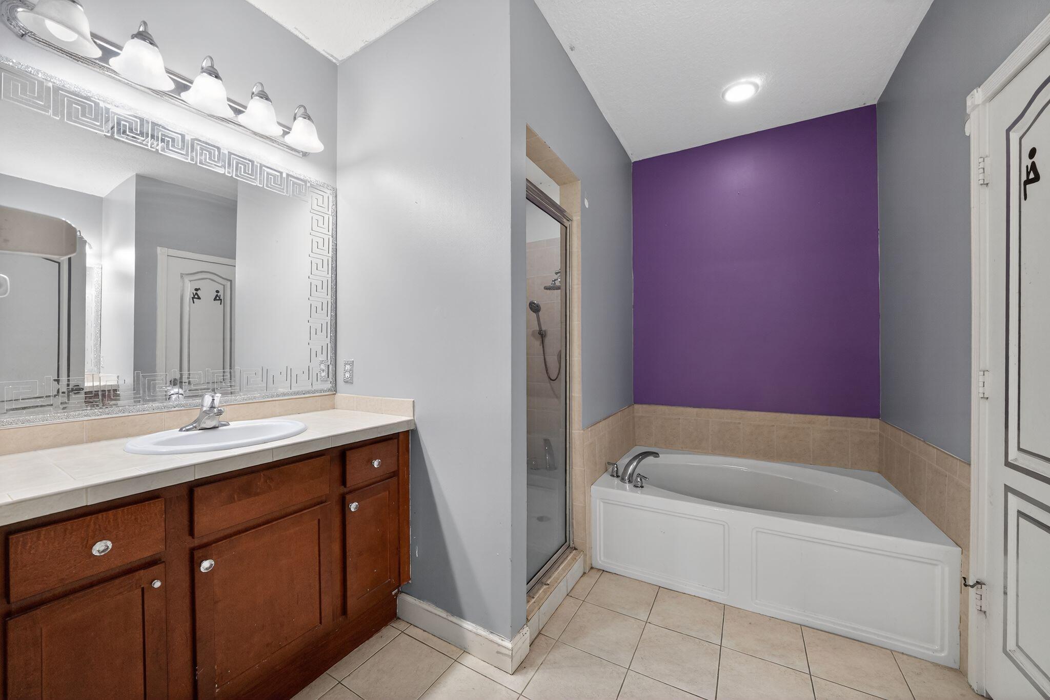 RIVER OAKS - Residential