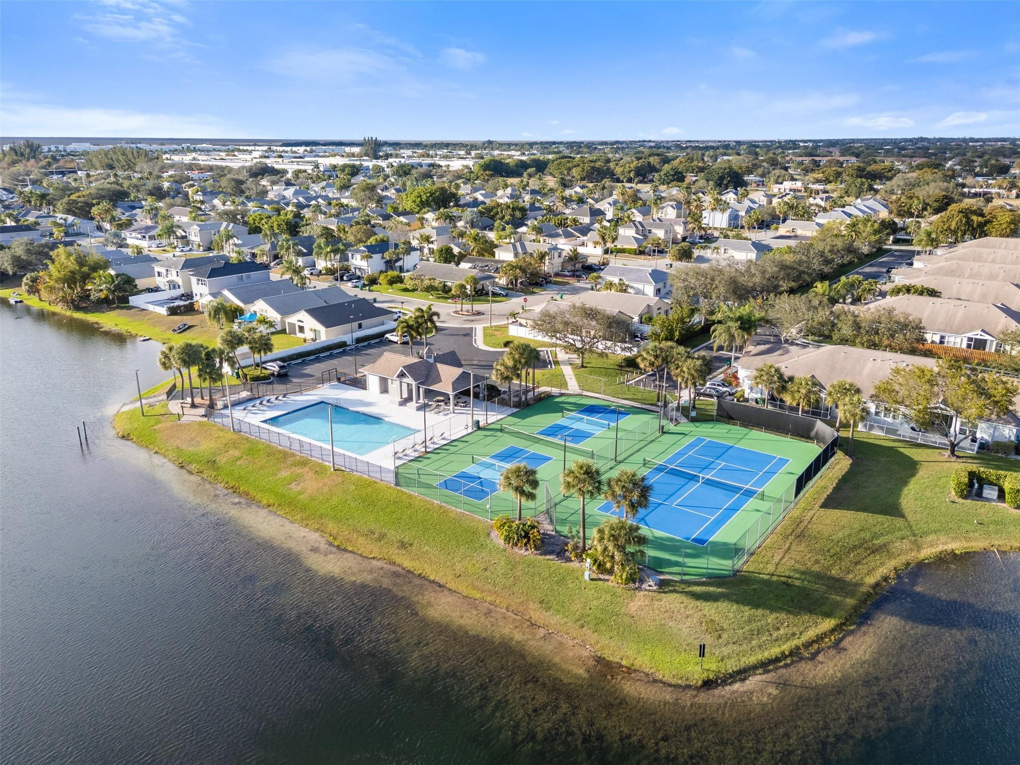 PLUM HARBOR - Residential