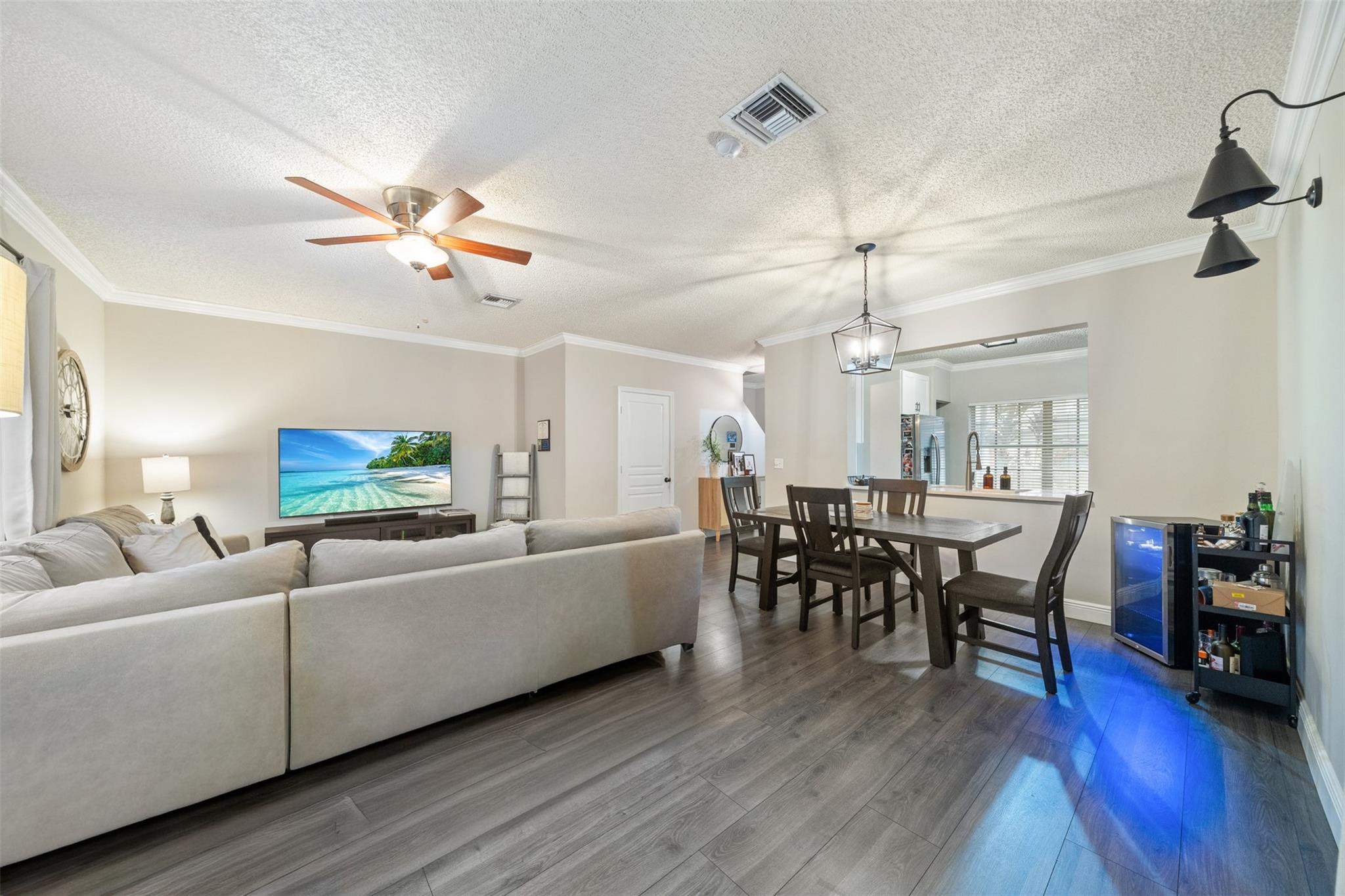 PLUM HARBOR - Residential