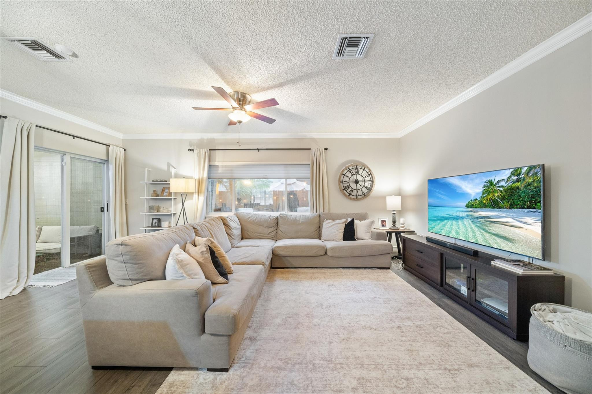 PLUM HARBOR - Residential