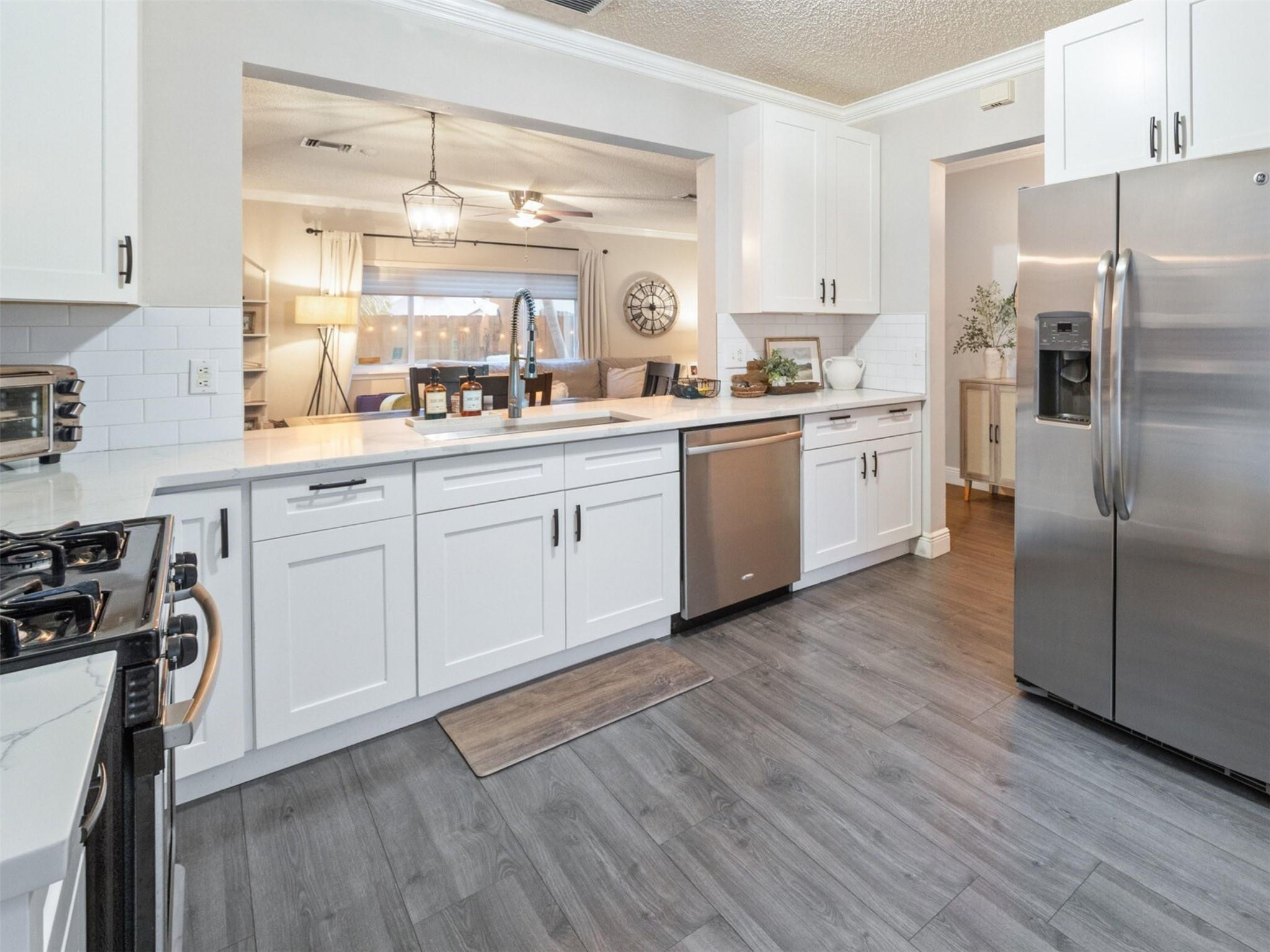 PLUM HARBOR - Residential