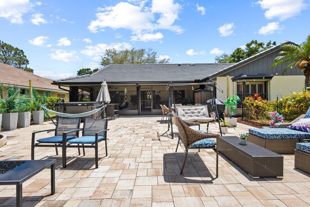 COUNTRY CLUB ESTATES PARC - Residential Lease