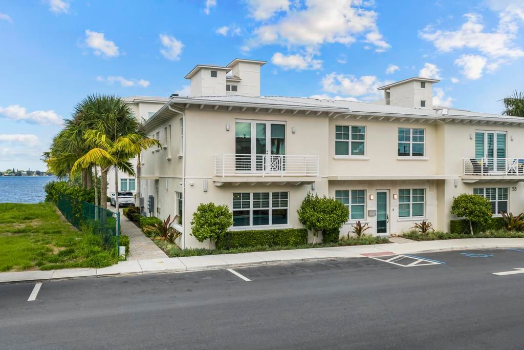 Photo of 53 SE Seminole Street #A, Stuart, FL 34994 (MLS # R11138239)