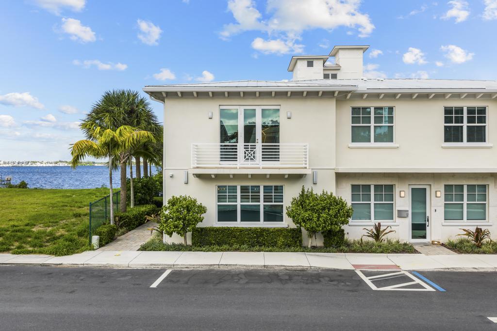 RIVER HOUSE STUART  A CONDO - Residential