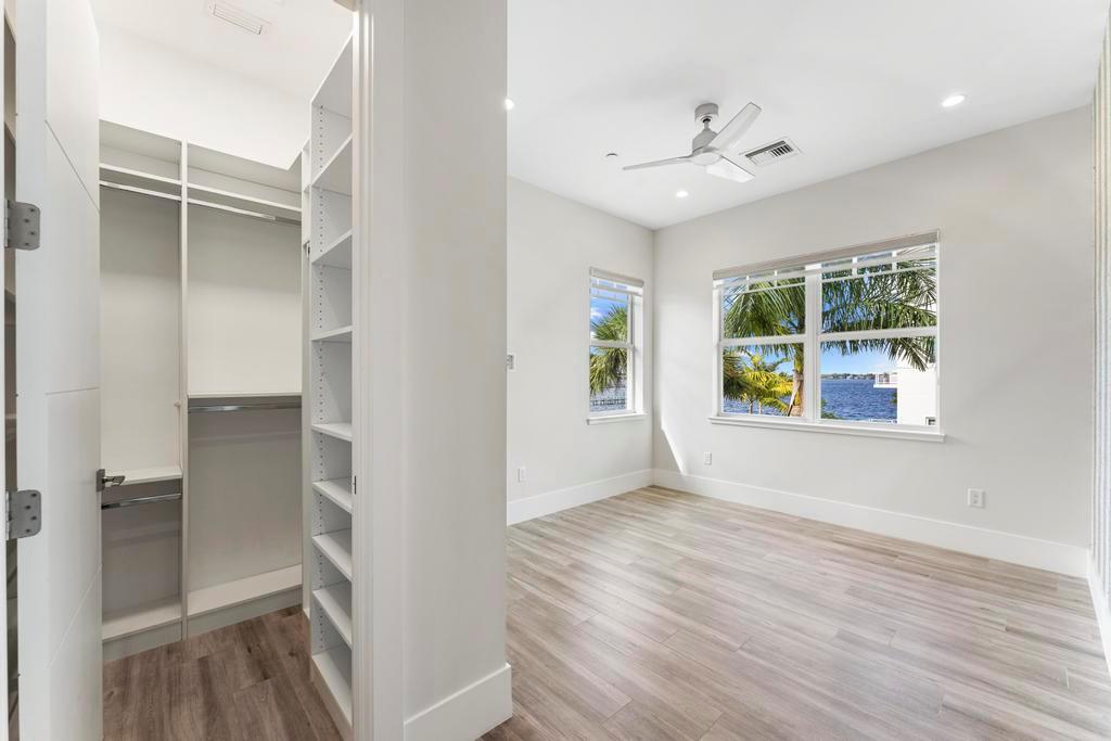 RIVER HOUSE STUART  A CON - Residential