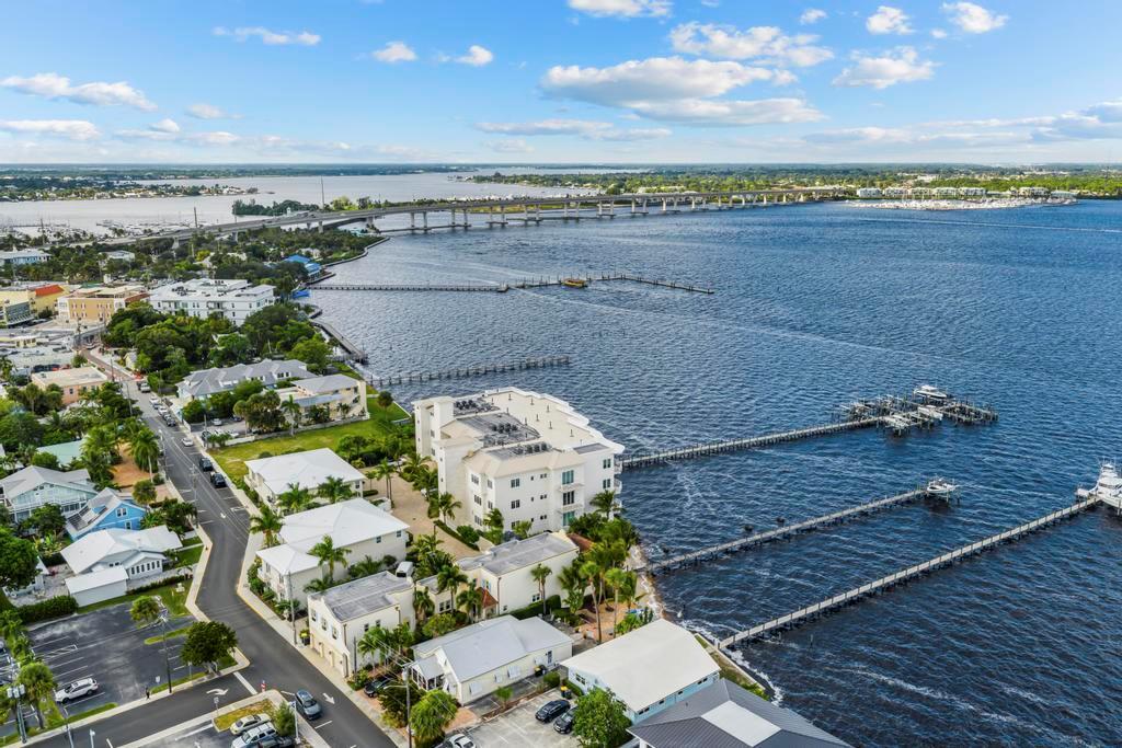 RIVER HOUSE STUART  A CON - Residential