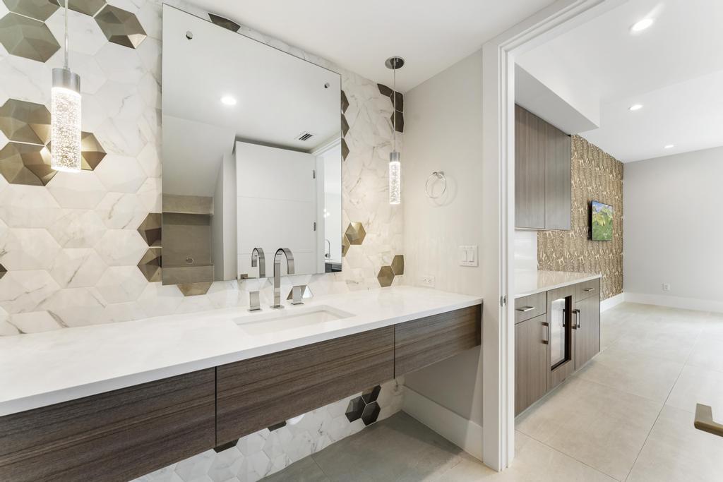 RIVER HOUSE STUART  A CONDO - Residential