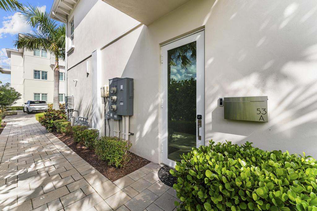 RIVER HOUSE STUART  A CONDO - Residential