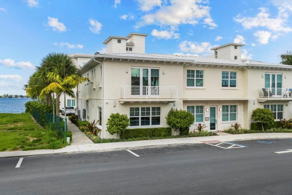 Photo of 53 SE Seminole Street #A, Stuart, FL 34994 (MLS # R11138239)