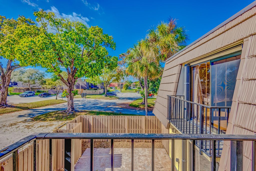 Photo of 1124 11th Court, Palm Beach Gardens, FL 33410 (MLS # R11071122)