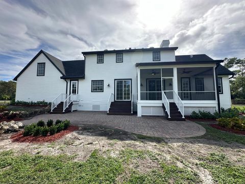 A home in Loxahatchee